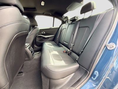 2025 BMW 3 Series — photo 21 view
