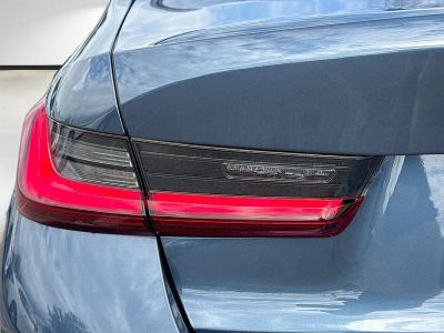 2025 BMW 3 Series — photo 10 view