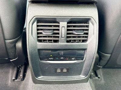 2025 BMW 3 Series — photo 20 view