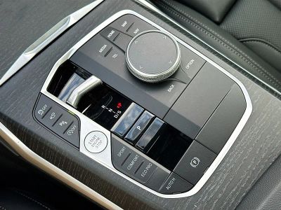 2025 BMW 3 Series — photo 34 view