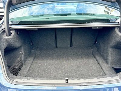 2025 BMW 3 Series — photo 12 view