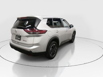 2024 Nissan Rogue — photo 7 view