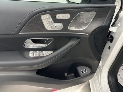2026 Mercedes-Benz GLE — photo 11 view