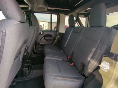 2026 Jeep Wrangler - Photo 15