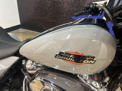 2025 Harley-Davidson FLHX - Street Glide — photo 13 view