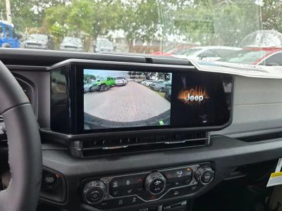 2025 Jeep Wrangler — photo 22 view