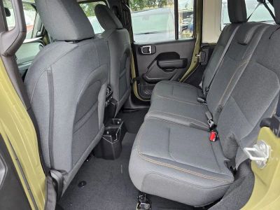 2025 Jeep Wrangler — photo 28 view