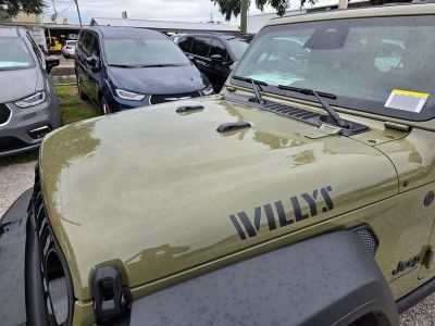 2025 Jeep Wrangler — photo 10 view