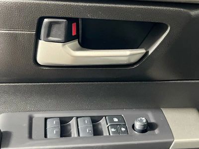 2025 Toyota Tundra — photo 14 view