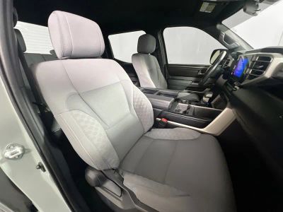 2025 Toyota Tundra — photo 27 view