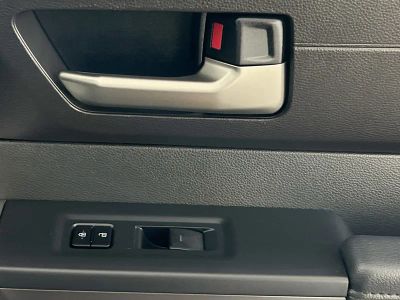 2025 Toyota Tundra — photo 28 view