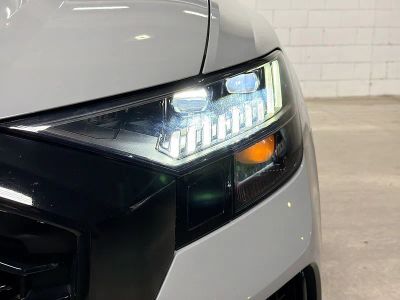 2024 Audi RS Q8 — photo 10 view
