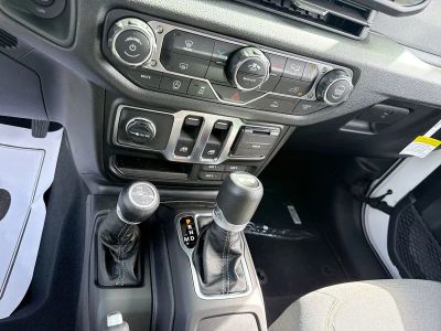 2026 Jeep Wrangler — photo 19 view