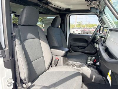 2026 Jeep Wrangler — photo 24 view