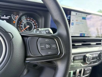 2026 Jeep Wrangler — photo 15 view