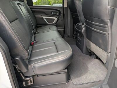 2017 Nissan Titan XD — photo 17 view