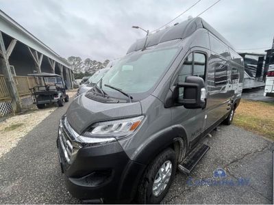 2025 Coachmen Nova - Photo 3