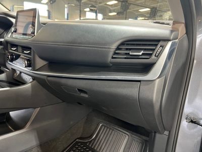 2023 Nissan Rogue — photo 12 view