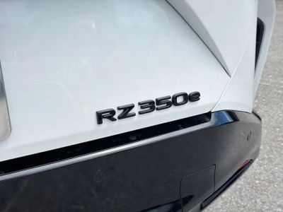 2026 Lexus RZ — photo 11 view