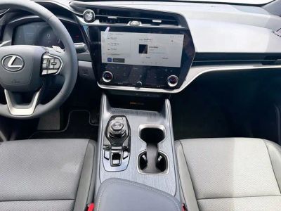 2026 Lexus RZ — photo 19 view