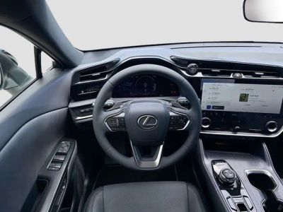 2026 Lexus RZ — photo 17 view