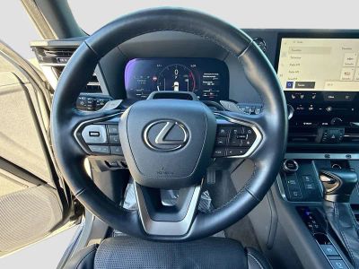 2024 Lexus GX — photo 40 view