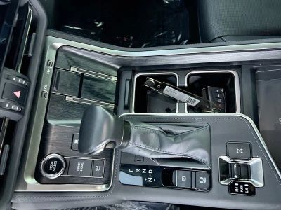 2024 Lexus GX — photo 22 view