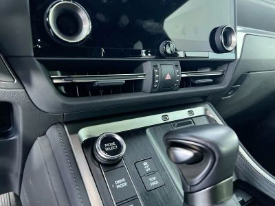 2024 Lexus GX — photo 24 view