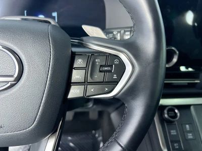 2024 Lexus GX — photo 17 view