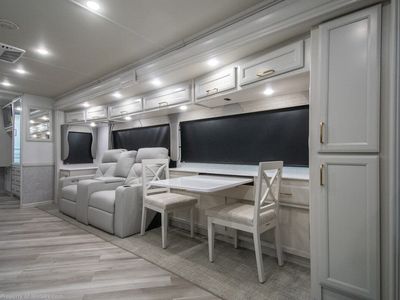 2026 Fleetwood Bounder - Photo 8