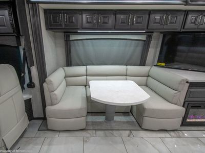2026 Fleetwood Discovery LXE - Photo 9