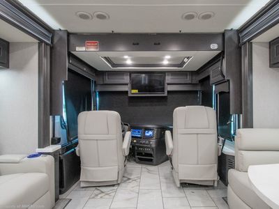 2026 Fleetwood Discovery LXE - Photo 4