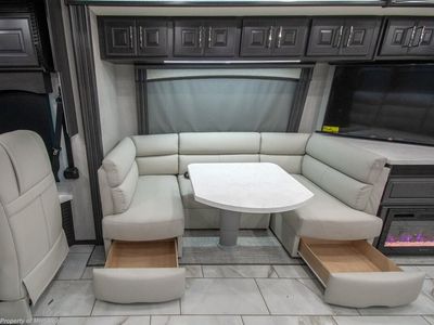 2026 Fleetwood Discovery LXE - Photo 10