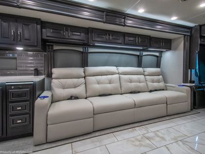 2026 Fleetwood Discovery LXE - Photo 15