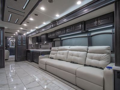 2026 Fleetwood Discovery LXE - Photo 14