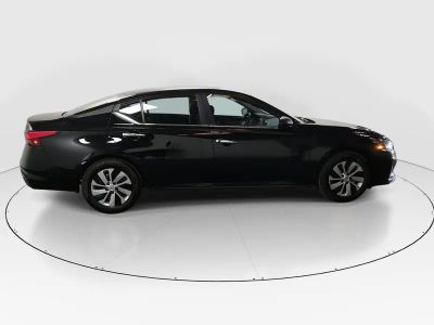 2024 Nissan Altima - Photo 8