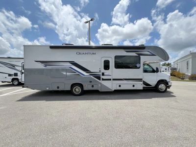 2027 Thor Motor Coach QUANTUM — photo 21 view