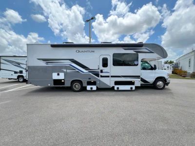 2027 Thor Motor Coach QUANTUM — photo 22 view