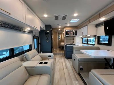 2027 Thor Motor Coach QUANTUM — detail view