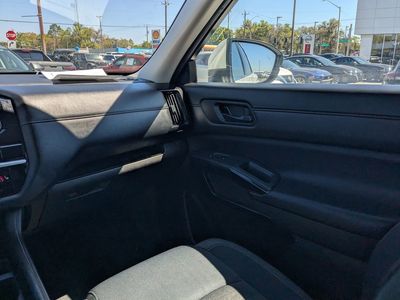 2025 Nissan Pathfinder - Photo 15