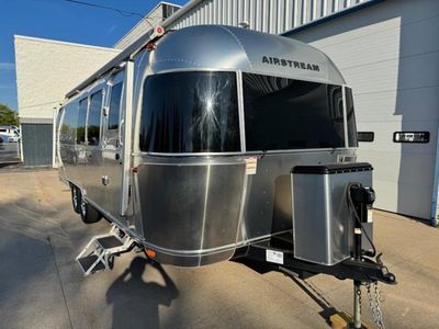2023 Airstream International - Photo 1