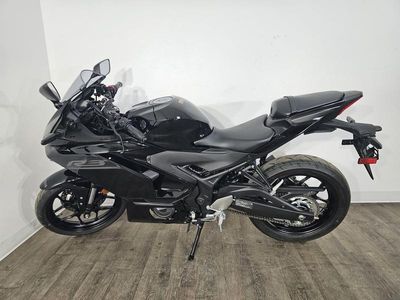 2026 Yamaha YZF-R3 - Photo 6
