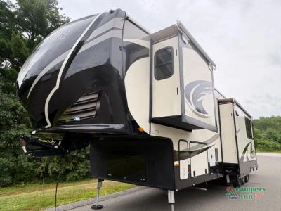 2017 Heartland Road Warrior — side profile view