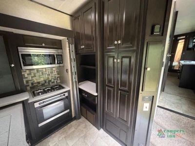 2017 Heartland Road Warrior — photo 12 view