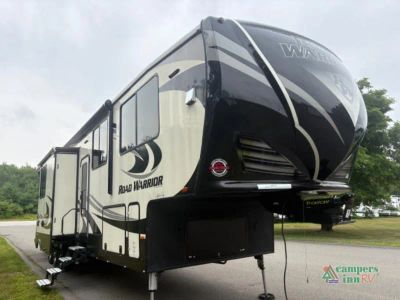 2017 Heartland Road Warrior — front three-quarter view
