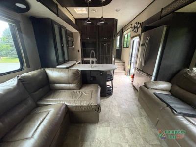 2017 Heartland Road Warrior — photo 7 view
