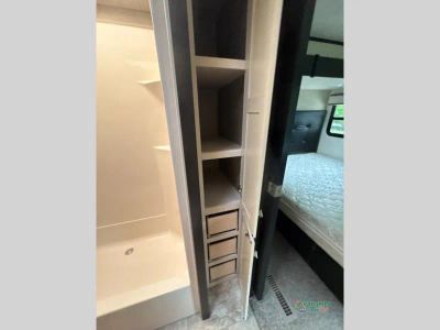 2017 Heartland Road Warrior — photo 47 view