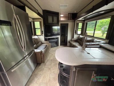 2017 Heartland Road Warrior — engine compartment view
