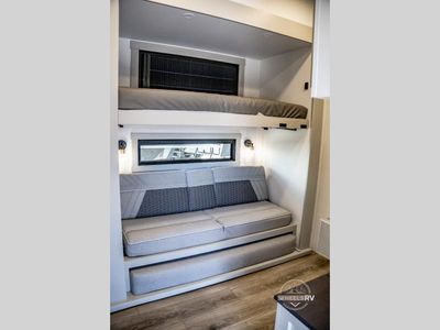2026 Brinkley Model Z - Photo 16