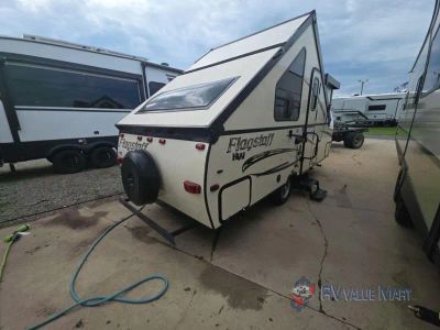 2016 Forest River RV Flagstaff Hard Side High Wall Series — photo 9 view